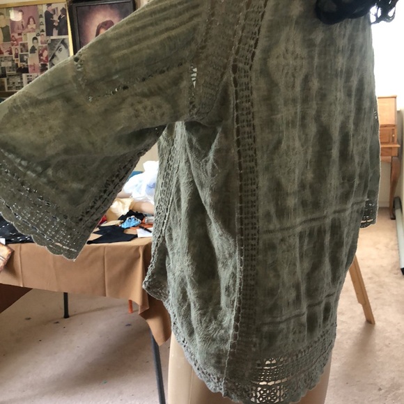 Lovely greenish gray top crochet accents by Democracy.23 inches long from back - Picture 3 of 9